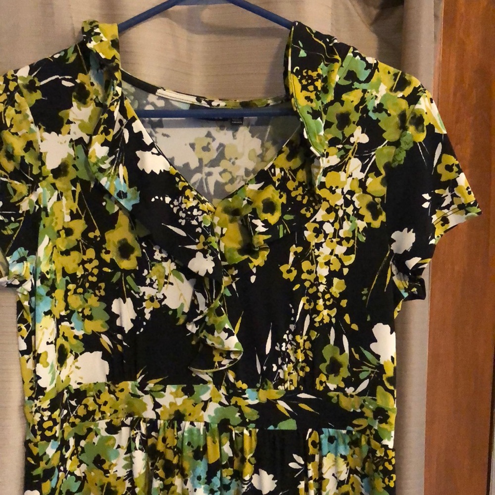 Fun and frilly Apt 9 Dress